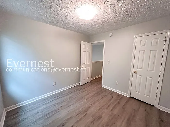 5604 Windfall Ln — Photo 22