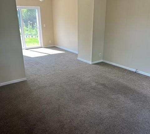 3rd image of 213 Curry Ave