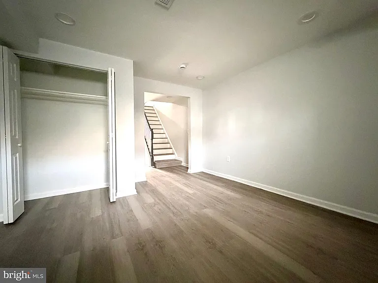 608 Oldham St — Photo 9