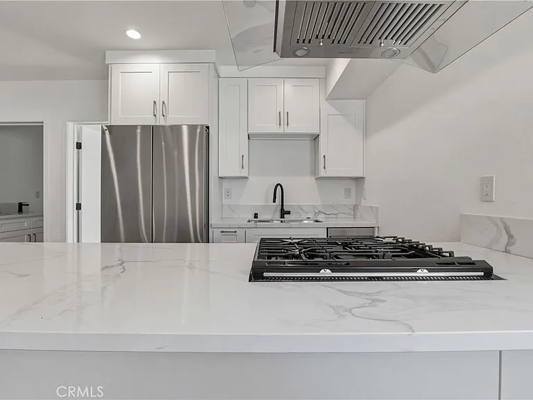 14165 Erwin — Photo 1