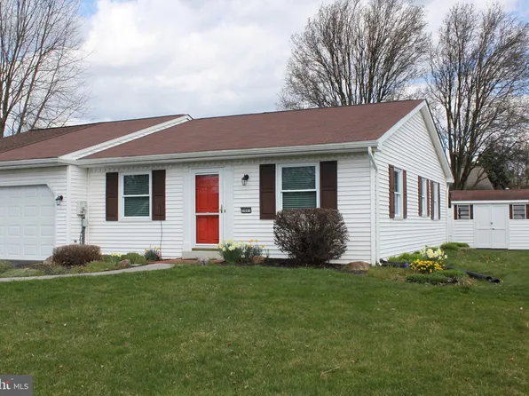 2001 Brentwood Dr, Middletown, PA 17057