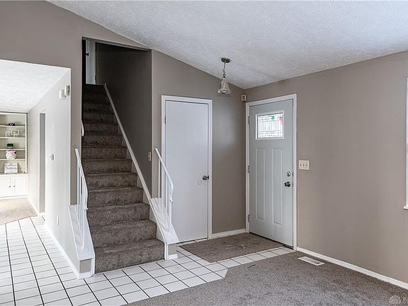 4th image of 8361 Pinegate Way