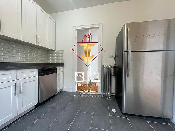 4th image of 639 Bergen Ave #42