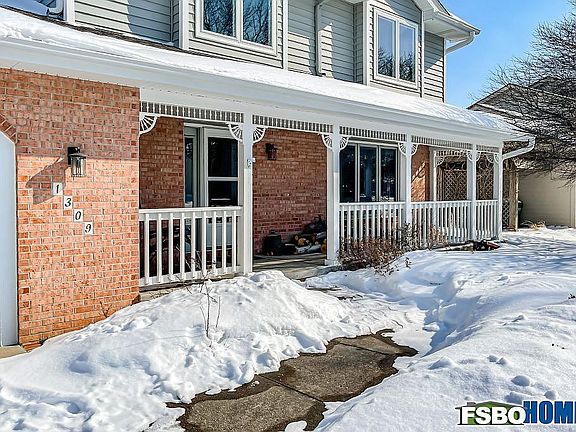 4th image of 1309 NW Parkridge Pl