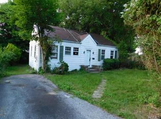 226 Cherry Rd, Yorktown Heights, NY 10598