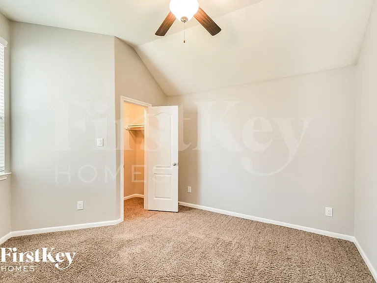 259 Rolling Creek Ln — Photo 12