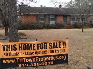 832 E Prospect Ave, Raeford, NC 28376