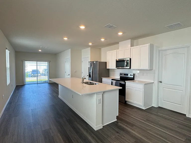 6131 Galloping Dr — Photo 12