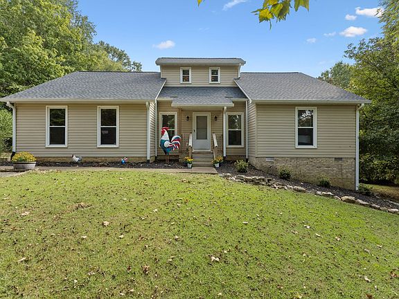 3rd image of 629 Blue Ridge Dr