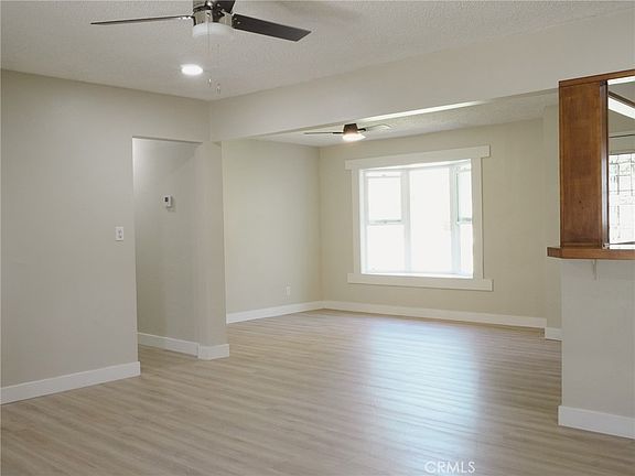 3rd image of 5094 N Crescent St