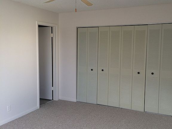 2nd image of 607 Burgundy St #M