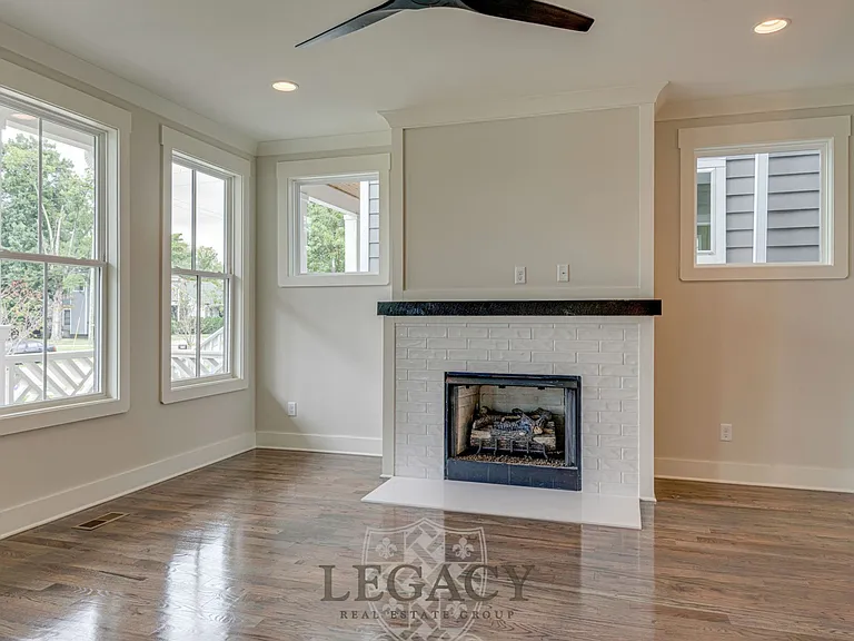 600B 45th Ave — Photo 3
