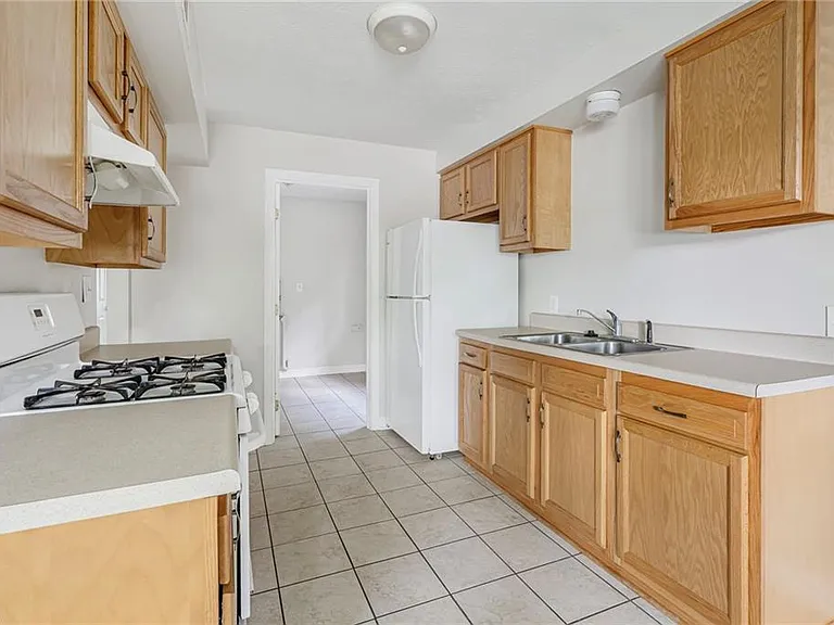 6669 Amsel Ave NE #4 — Photo 6