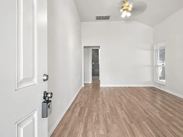 11938 Westwold Dr — Photo 3