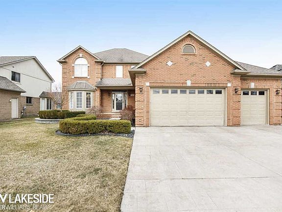 2nd image of 56403 Birkdale Dr