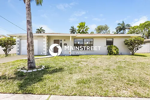 1377 NW 55th Ave Photo 1