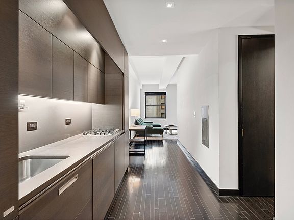 5th image of 20 Pine St APT 2602