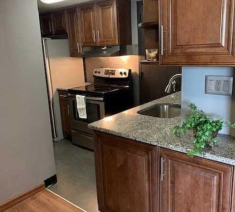 5th image of 19201 Van Aken Blvd APT 213