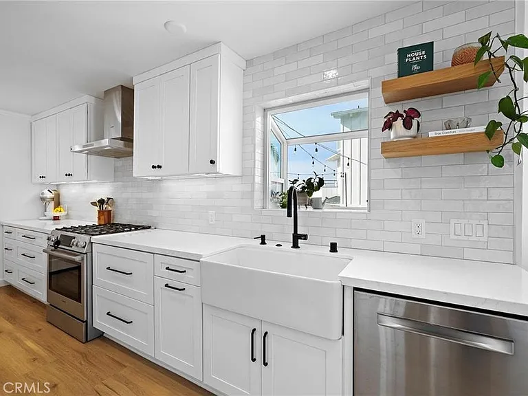 226 La Jolla Dr — Photo 18
