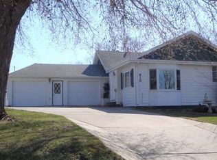 615 N 21st St, Bismarck, ND 58501