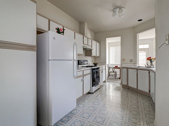 2nd image of 5406 Bayberry Ct