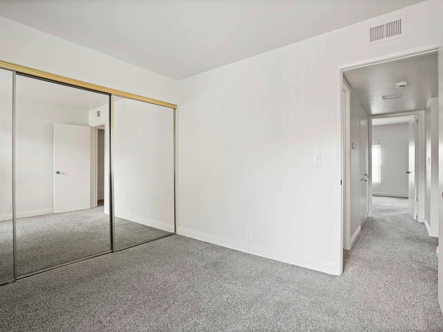 Park Wilshire — Photo 1