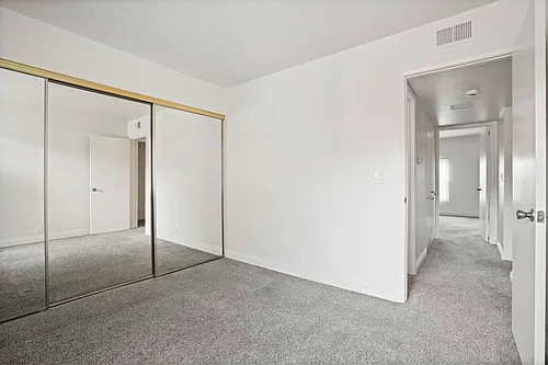 Park Wilshire Photo 1