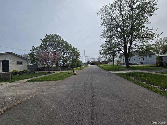 4th image of 0 Ziegler St