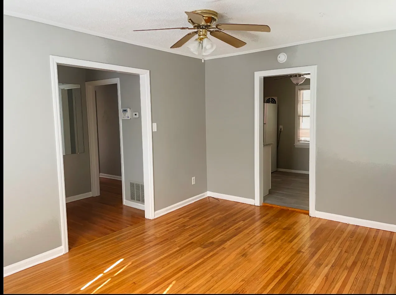 1058 S White Station Rd — Photo 2
