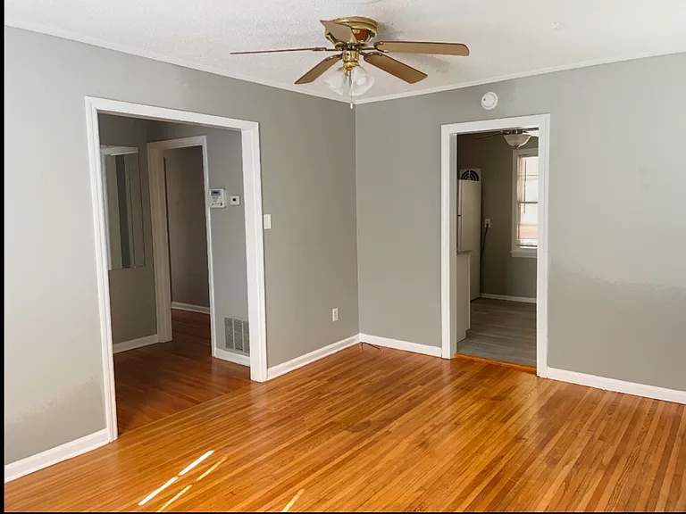 1058 S White Station Rd — Photo 2