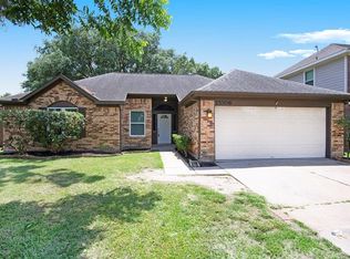 15706 Heritage Falls Dr, Friendswood, TX 77546