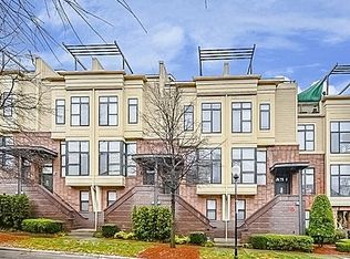 655 E 10th St, Charlotte, NC 28202