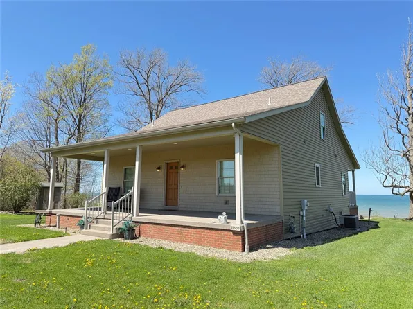 11620 Old Lake Rd, North East, PA 16428