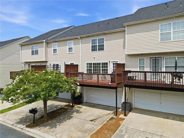 3353 Parc Dr SW — Photo 41