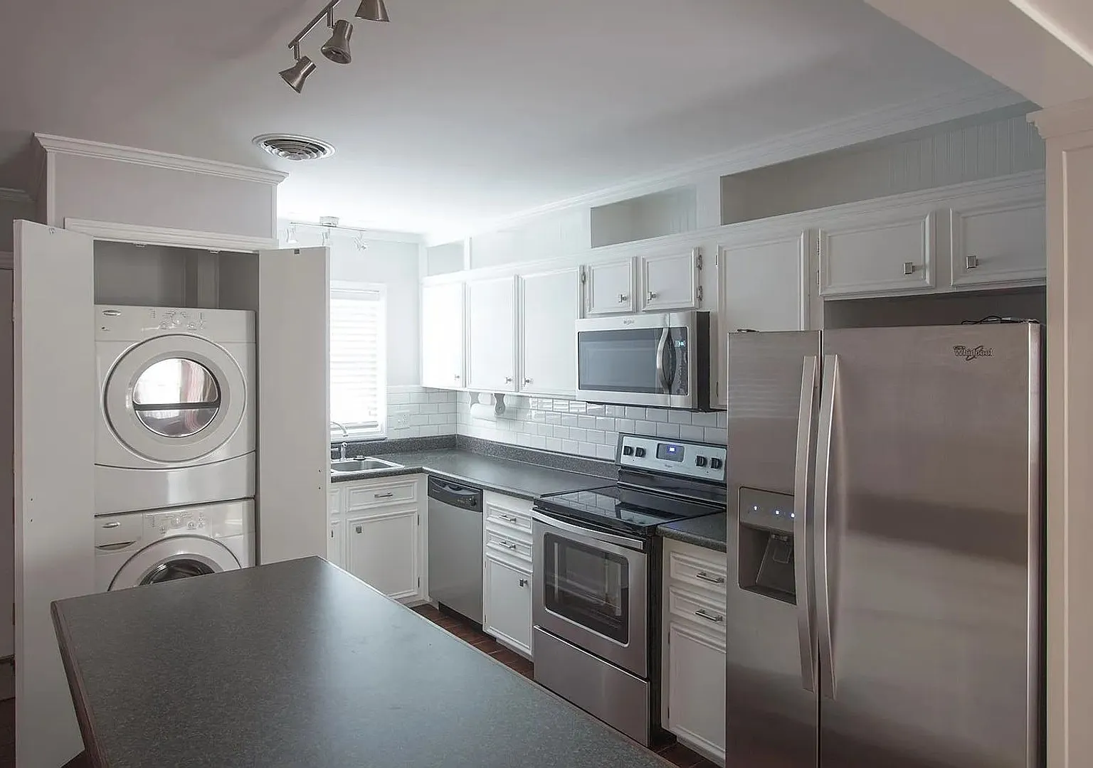 3000 Golden Rd. Unit 7 2 bedroom townhome — Photo 4