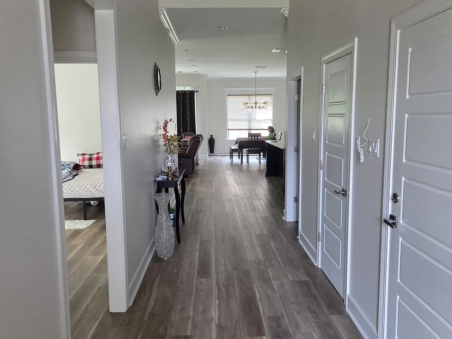 3 bed, 2050 sqft, $2,300 — Photo 3