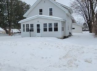 424 Balsam St, Kingsford, MI 49802