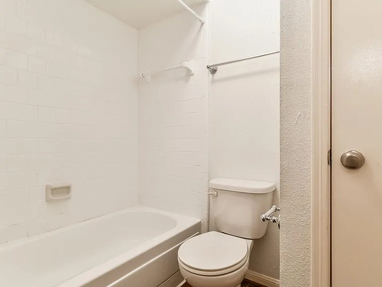 6527 La Violetta Dr — Photo 13