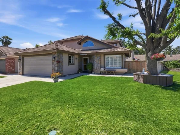 19230 Vintage Woods Ln, Riverside, CA 92508