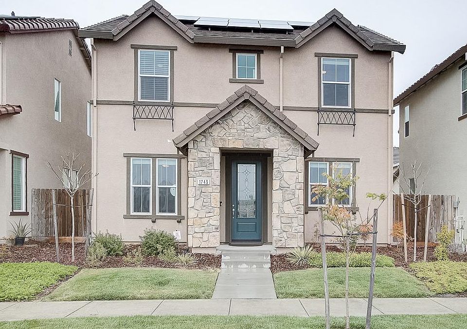 1st image of 1749 N Breezy Meadow Dr