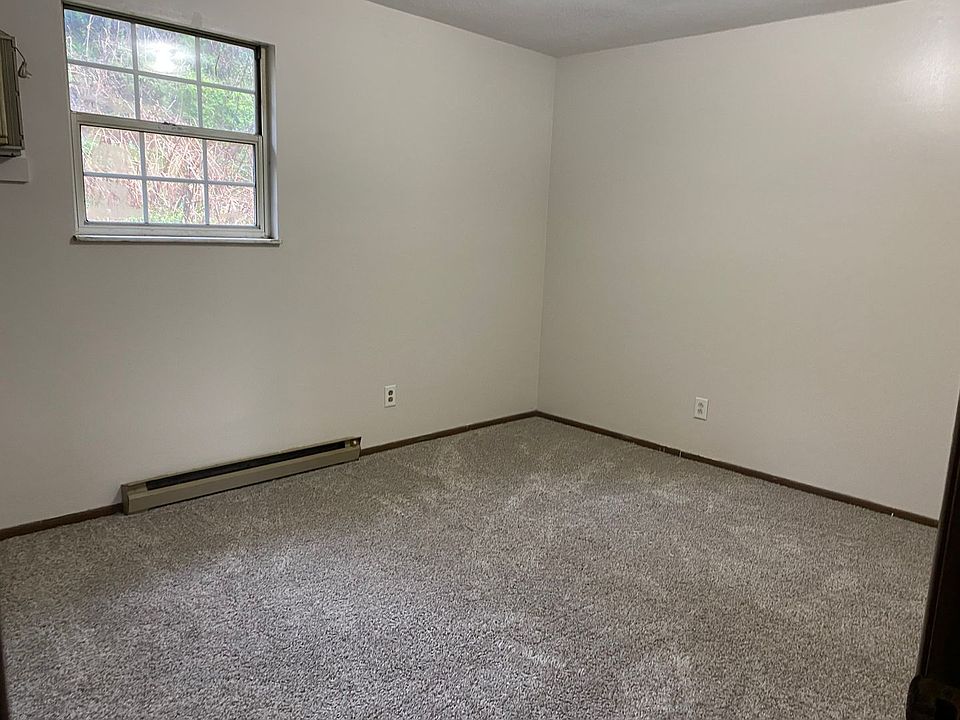1st image of 1003 Jackson Ave #C