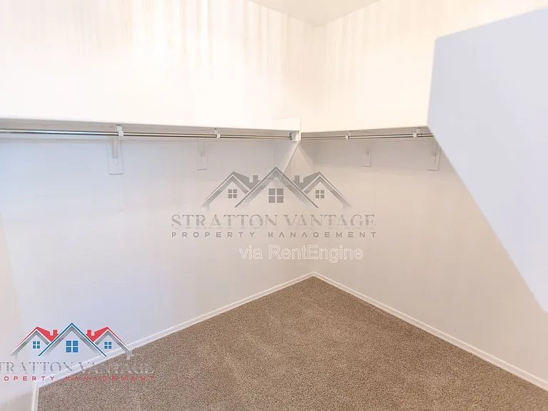 1330 W Hess Ave — Photo 35
