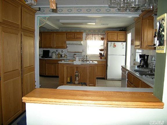 3rd image of 251A Seaford Ave