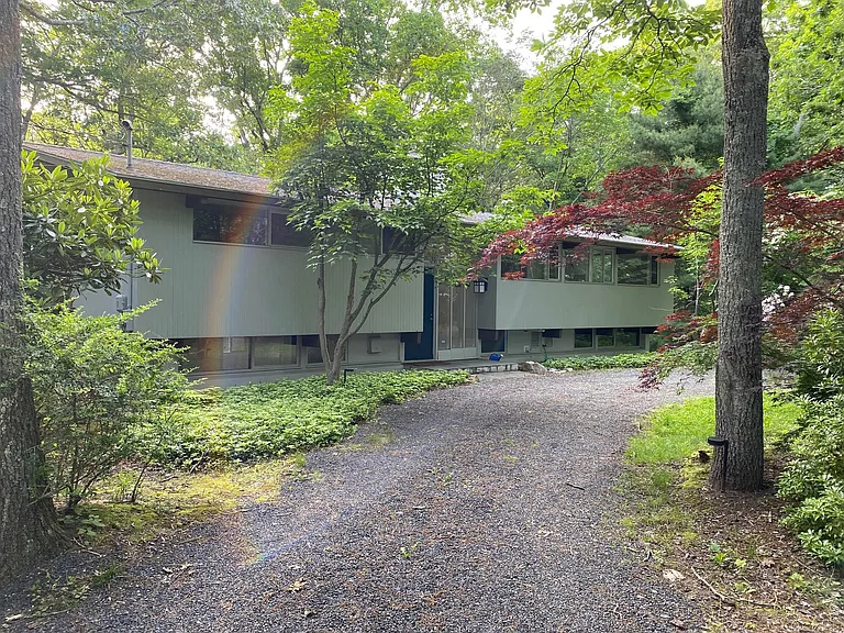 Dolan Dr — Photo 3