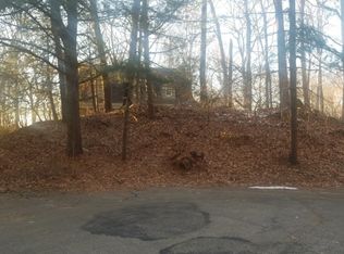 60 Fawn Ridge Ln, Southport, CT 06890