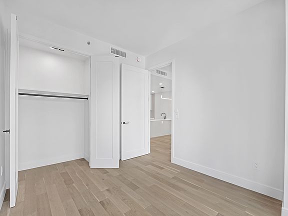 5th image of 37-34 33rd St #3K