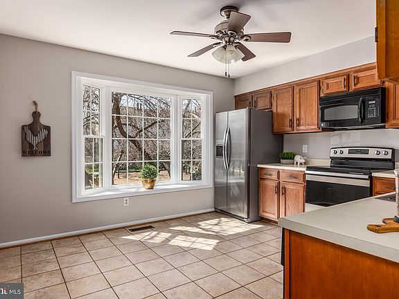 4th image of 3122 Valentino Ct