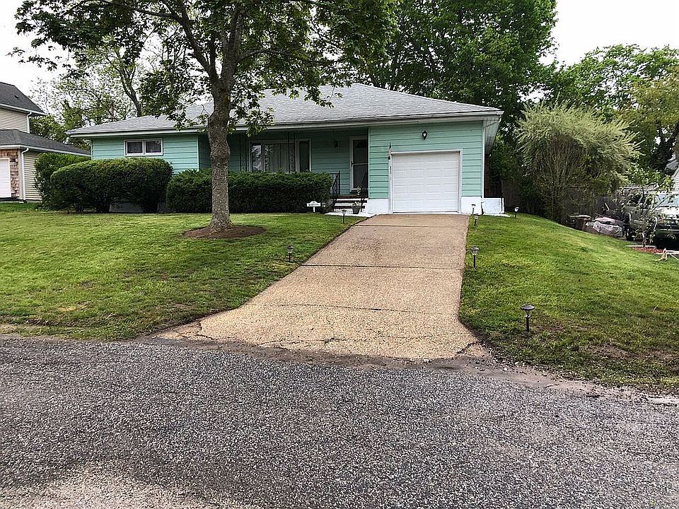 2nd image of 19 Ridge Dr