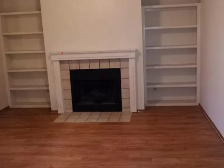 3000 Jadewood Ct #B — Photo 4