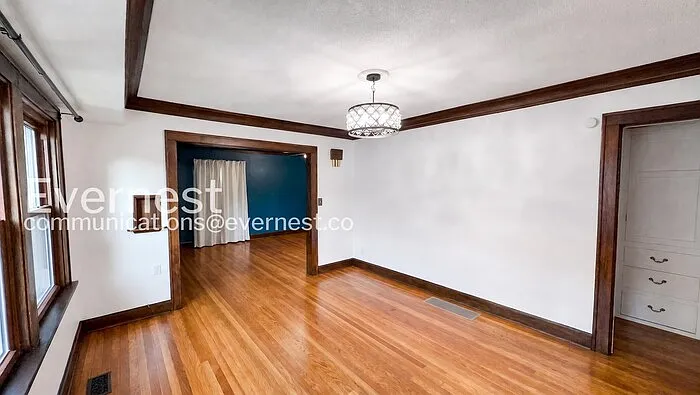 6135 Holmes St — Photo 10